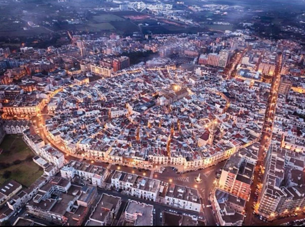 L'Angolo Di Gaudi, Alcoba Blanca Путиняно Екстериор снимка